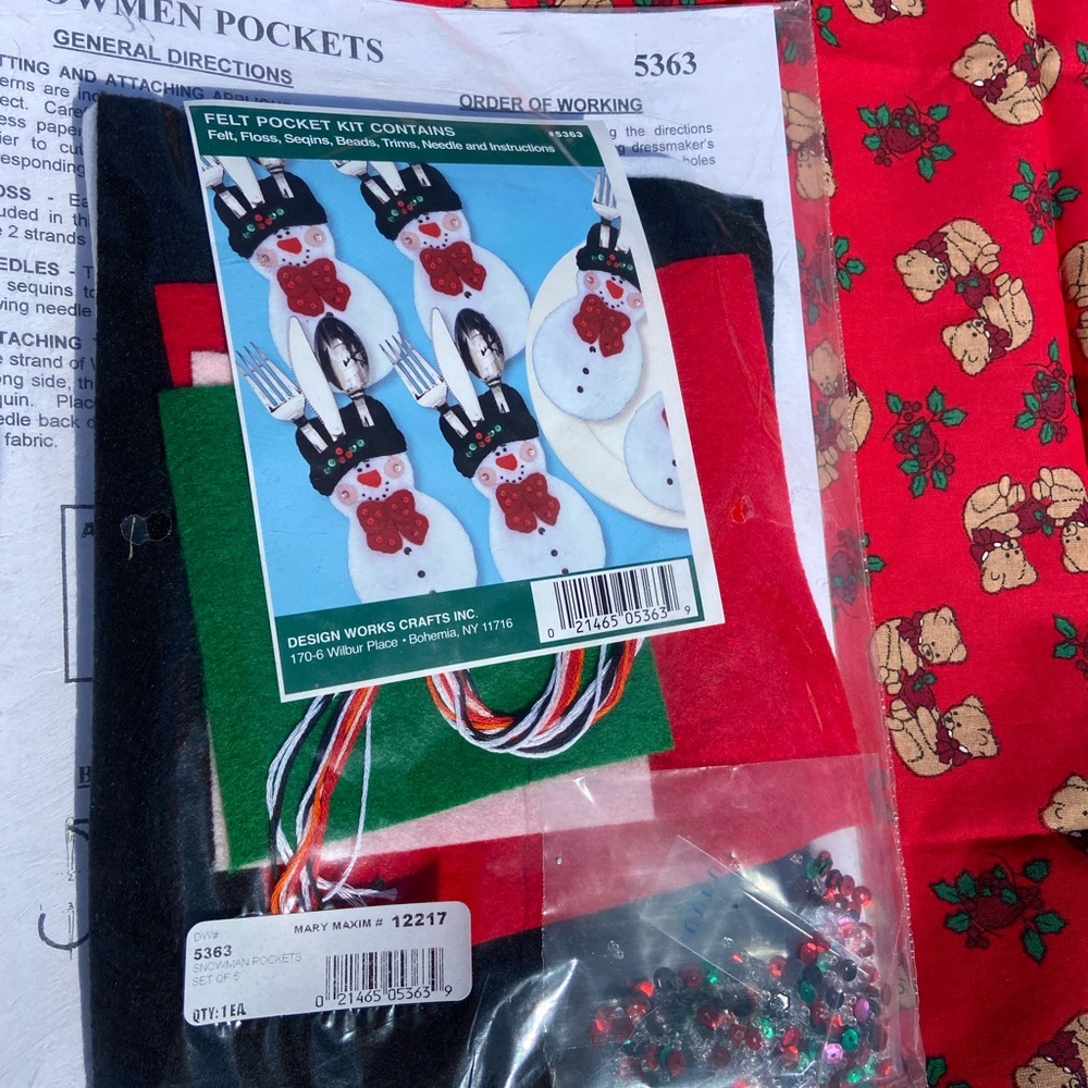 ✨3 for $20✨ Lot of 3 Christmas Craft Kits UNOPENED - Picture 3 of 5